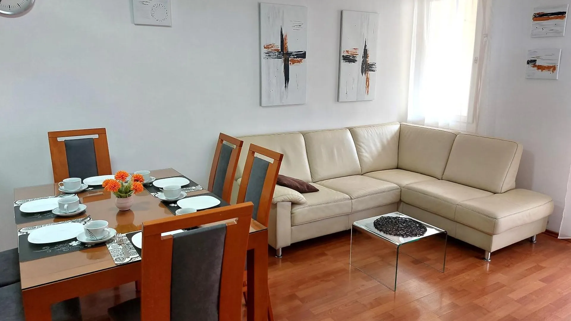 Hestia 3 Bdr Apartment contacts