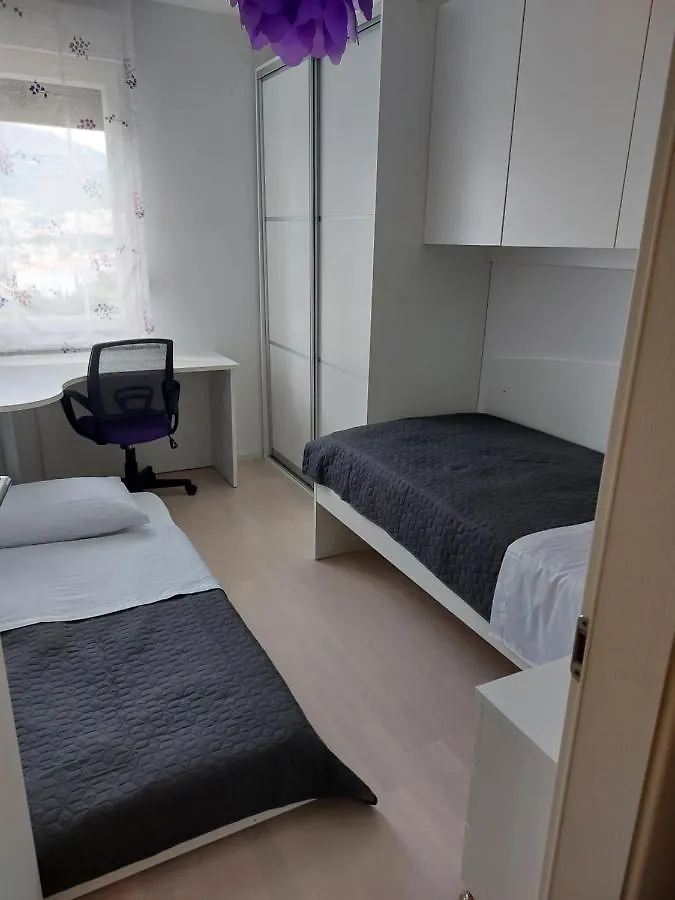 Hestia 3 Bdr Apartment Split