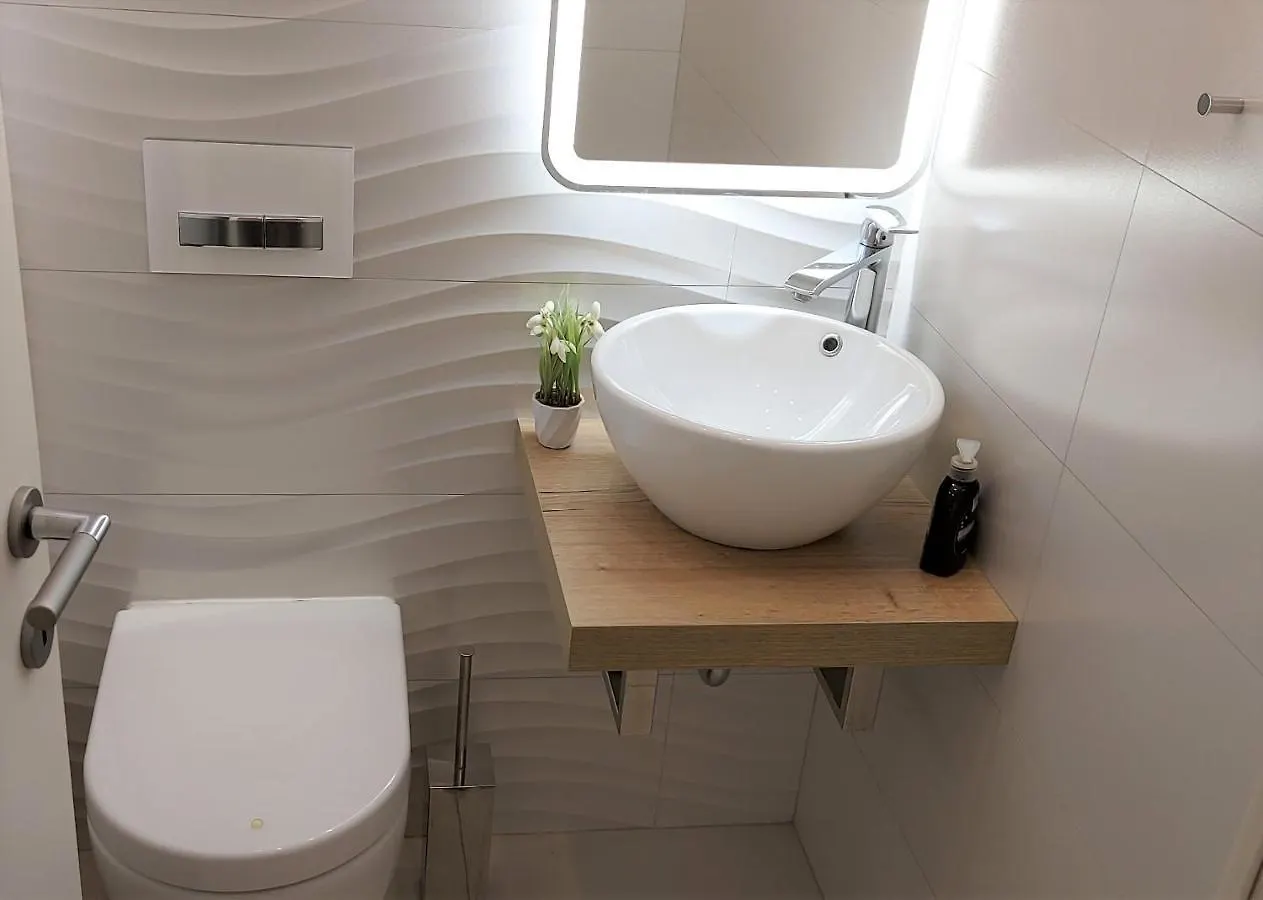 Hestia 3 Bdr Apartment Split