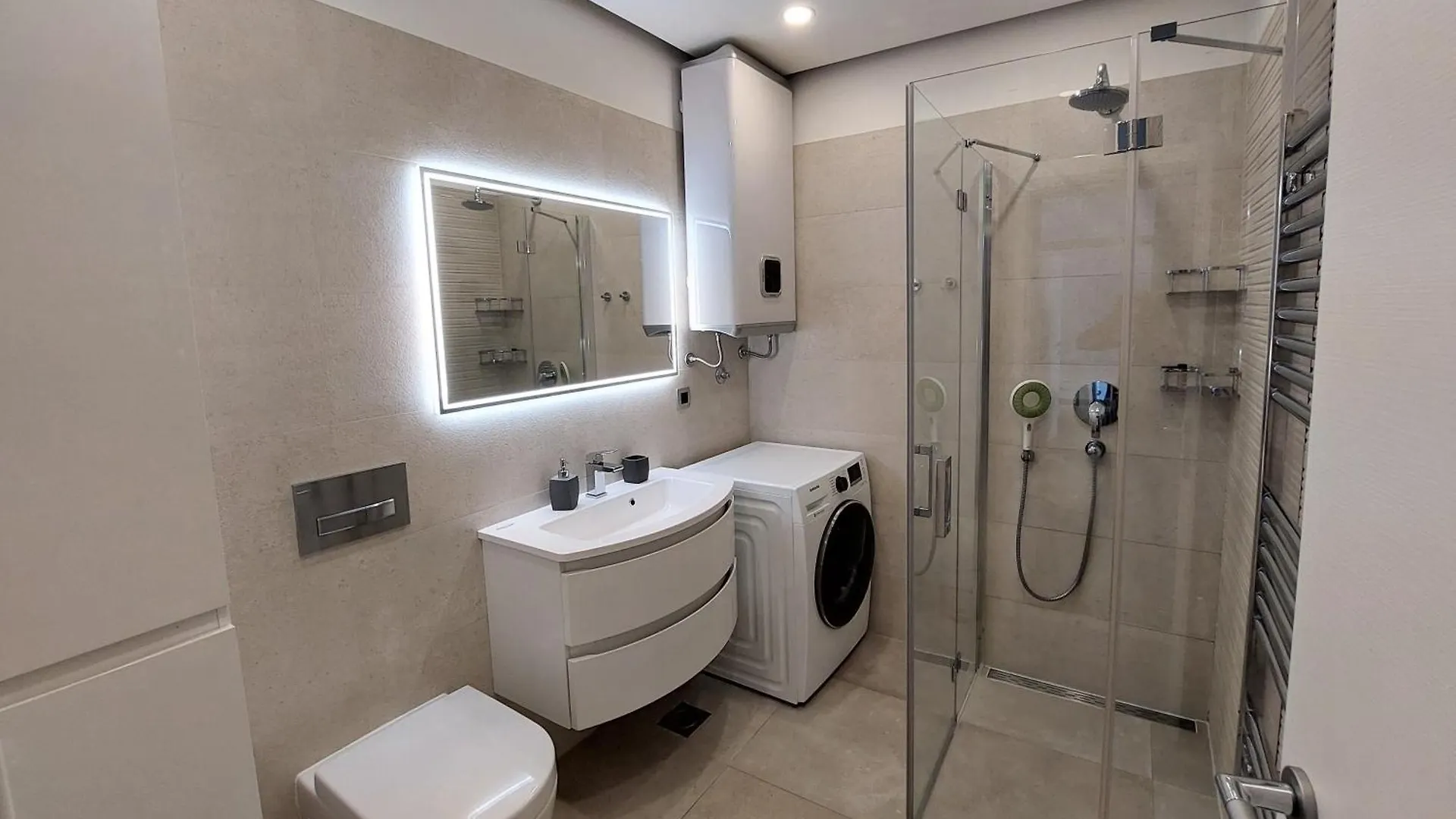 Hestia 3 Bdr Apartment Split
